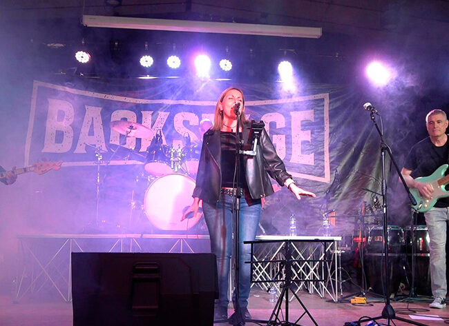 Noche de rock, nostalgia y pasión en la Sala Backstage