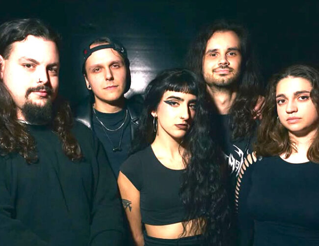 Músicos de la escena reinterpretan “Killing in the Name”