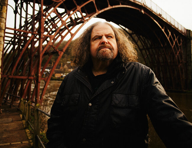 Shane Embury vuelve a atacar con The Bridge To Resolution