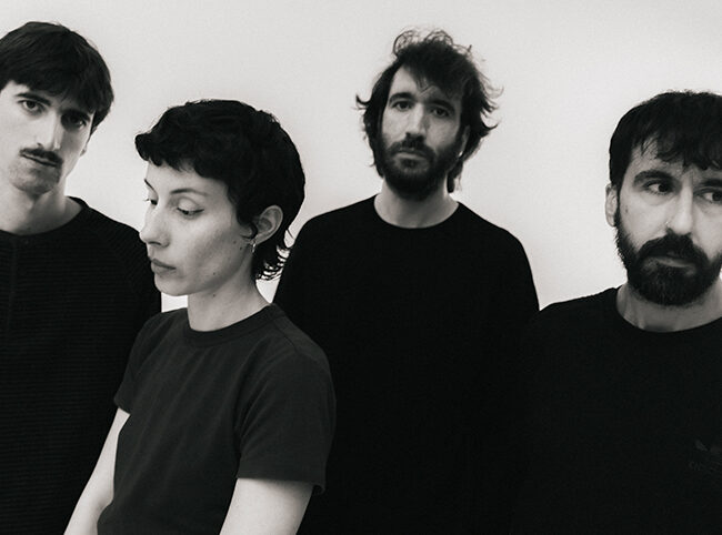 Viva Belgrado publican «Mientras el Guadalquivir fluye y fluye y fluye», su quinto álbum