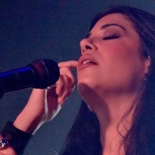 Xandria y el arte de brillar en pleno eclipse